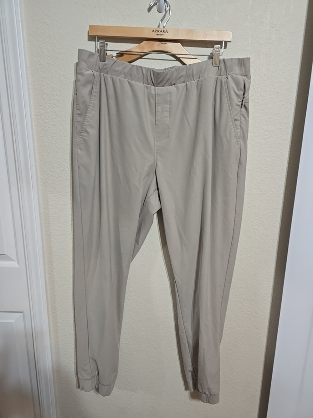 Old Navy Men's Taupe Stretch Joggers